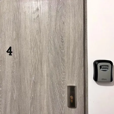 W Samym Centrum Jeleniej Gory Еленя-Гура