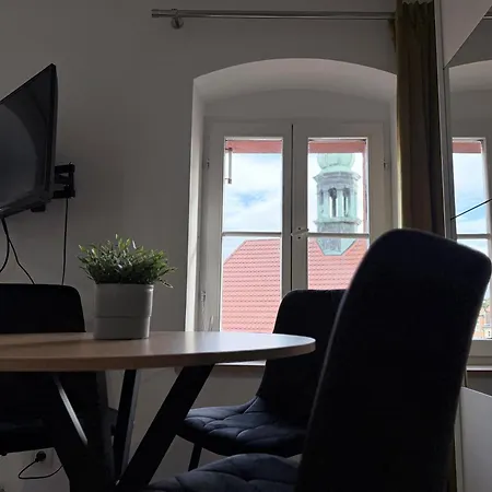 W Samym Centrum Jeleniej Gory Apartment