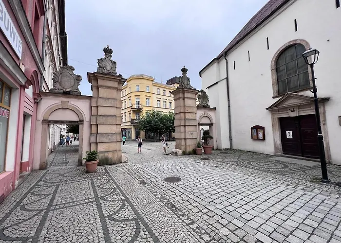 W Samym Centrum Jeleniej Gory 公寓 *